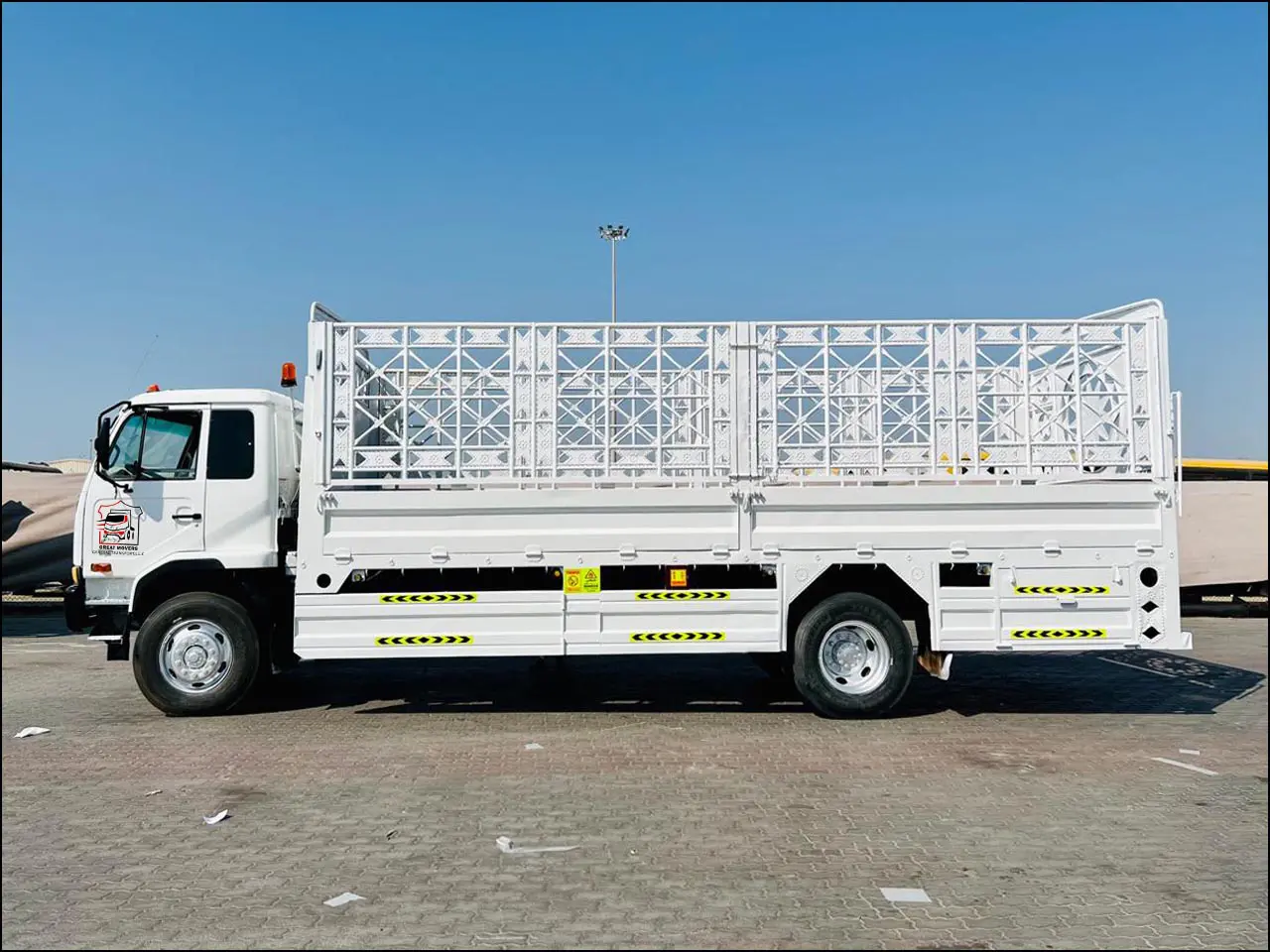7 Ton Pickup Truck, 10 Ton Pickup Truck & Flatbed Trailer Rental in Abu Dhabi – Heavy Transport Services 3 Rent 10 Ton Pickup Trucks in Abu Dhabi for heavy-duty transport needs. Modern vehicles with professional drivers ensure smooth delivery.