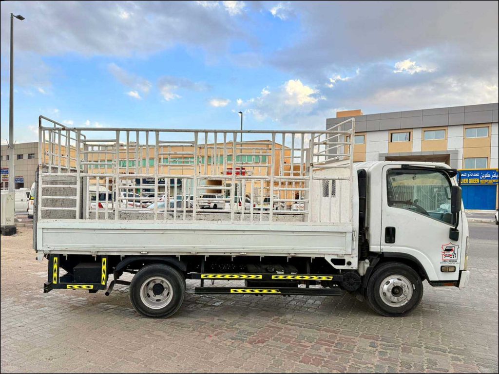 3 Ton pickup truck with driver in Abu Dhabi for goods and furniture transport