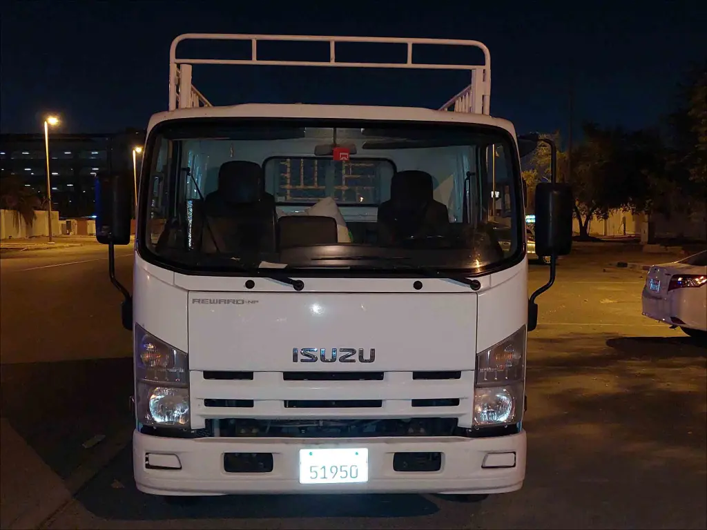 7 Ton Pickup Truck, 10 Ton Pickup Truck & Flatbed Trailer Rental in Abu Dhabi – Heavy Transport Services 7 5 ton truck