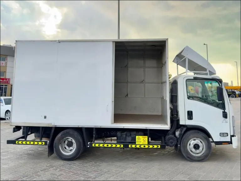 3 Ton Pickup Truck Rental Abu Dhabi – Transport Services 11 Secure 3 Ton Closed Pickup Truck for Goods Transport in Abu Dhabi